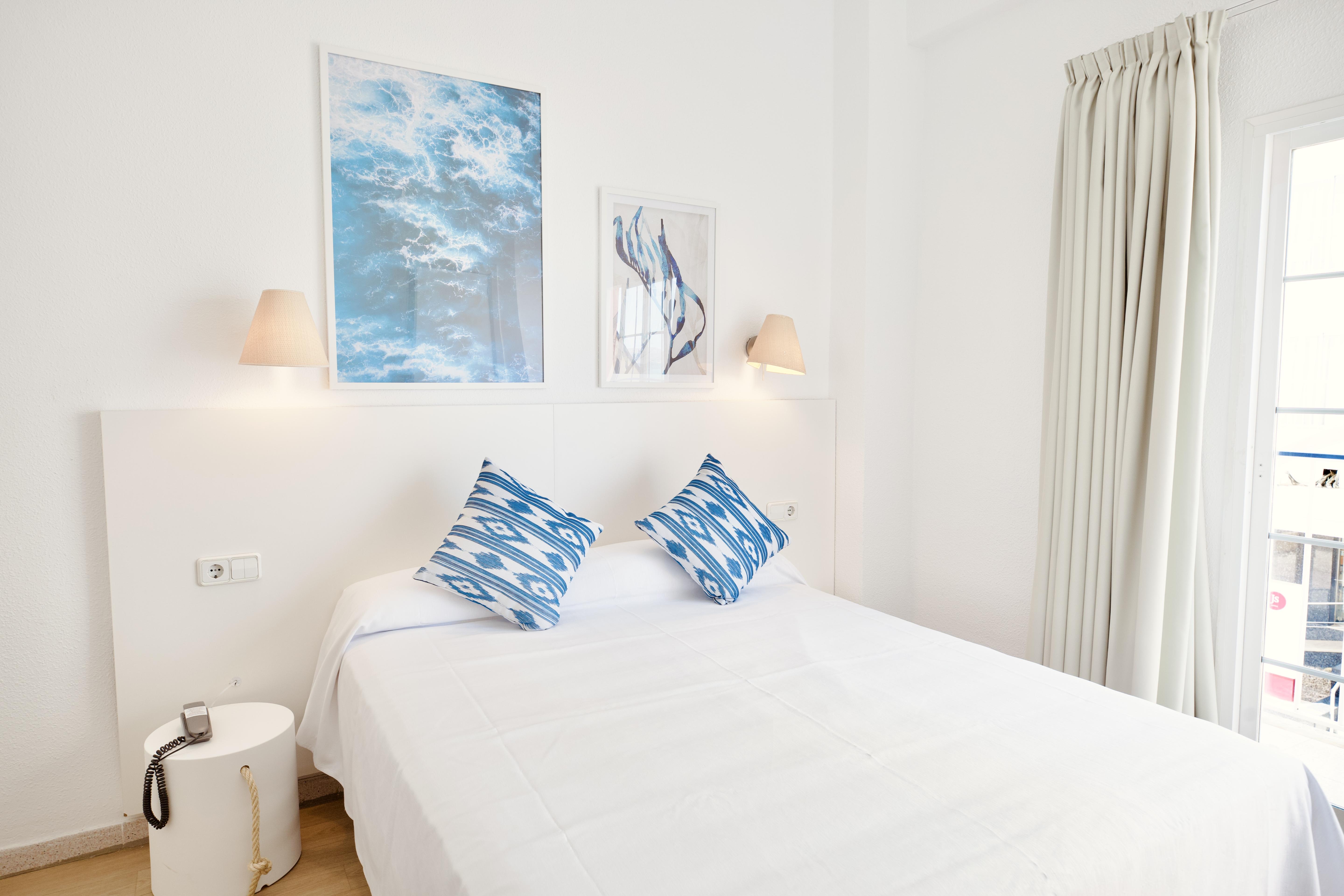 Standard, Double Bed, Balcony or Terrace