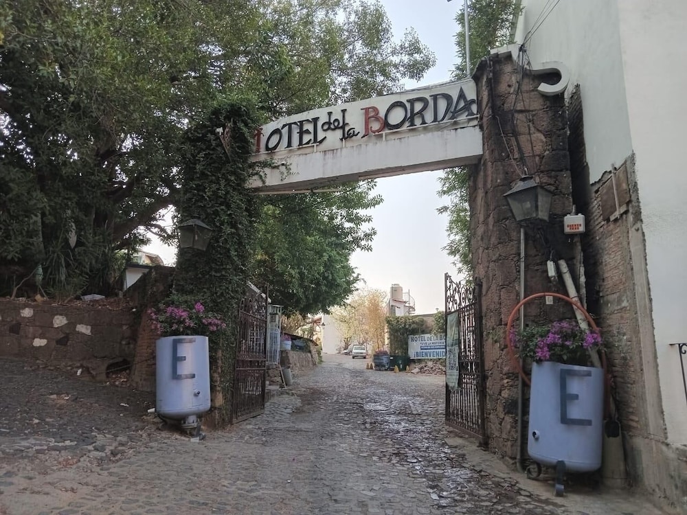 De La Borda Hotel 43/46