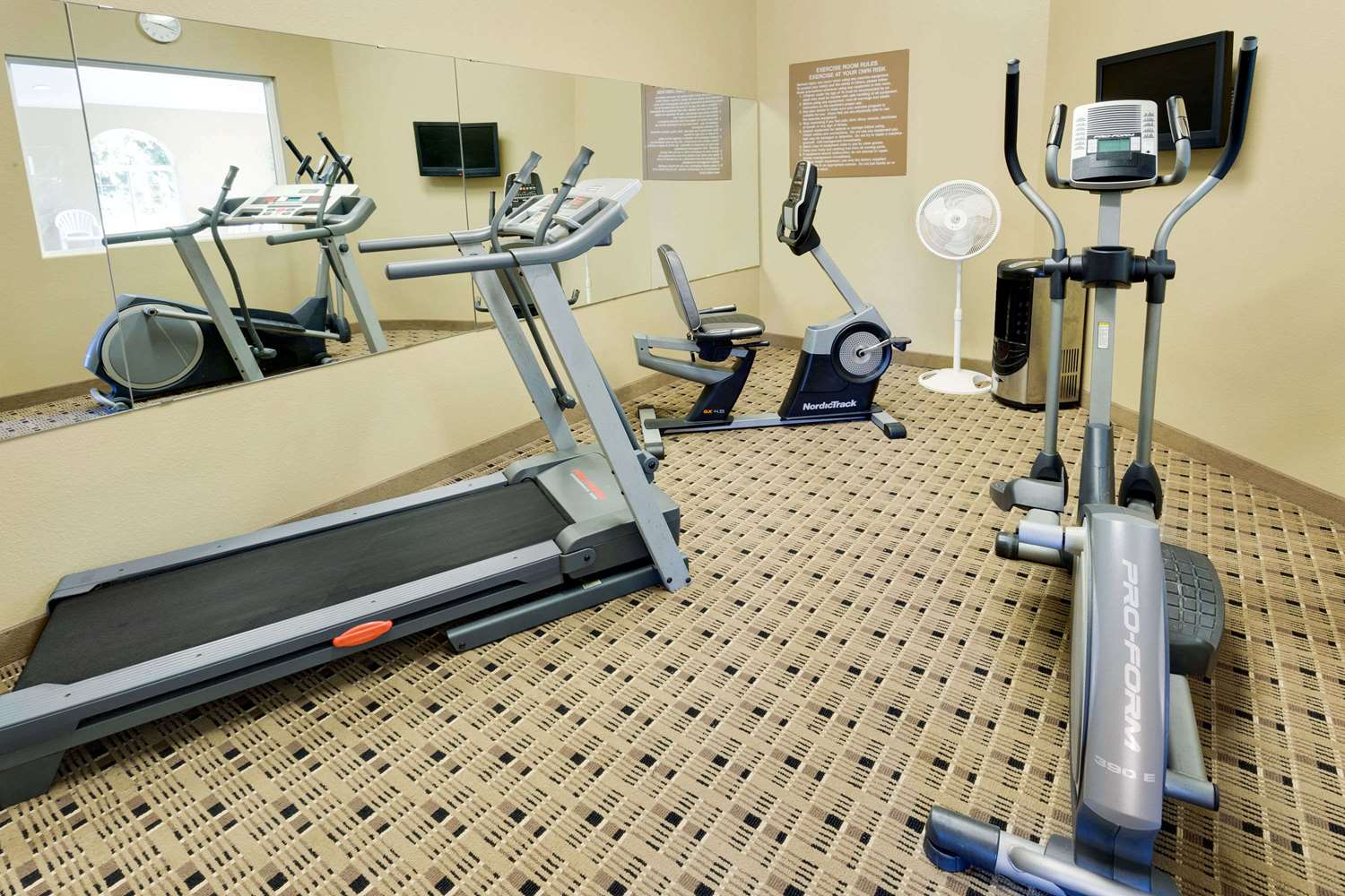 Microtel Inn & Suites by Wyndham Prairie du Chien 5/10