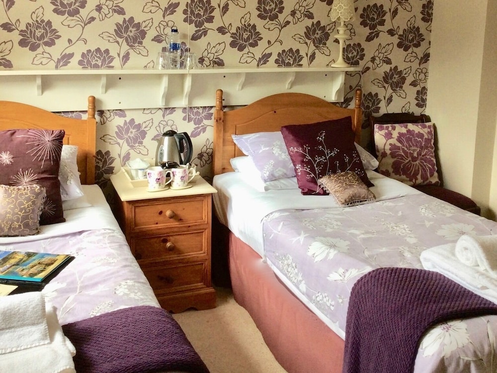 Plumpton Court 25/57