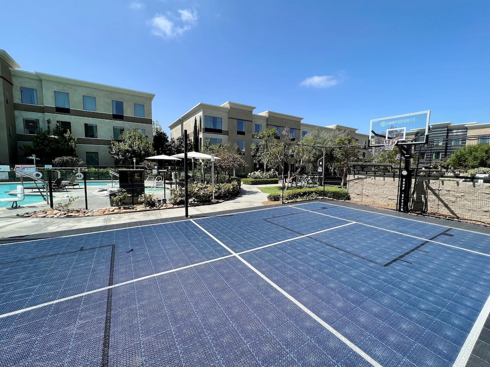 Staybridge Suites Carlsbad/San Diego 37/73