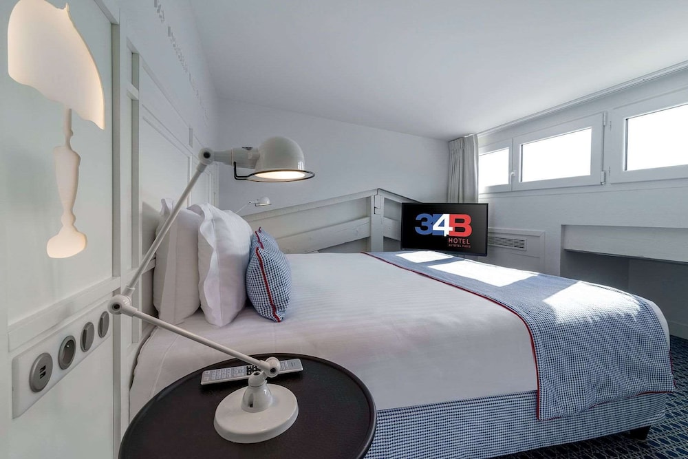 Hotel 34B Astotel (ex-Bergere Opera) 45/74
