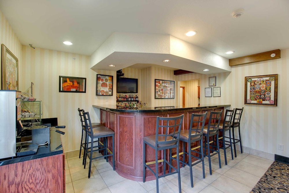Cobblestone Inn & Suites - Clintonville 33/50