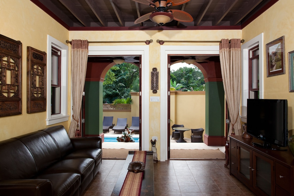 Hermosa Cove Villa Resort and Suites 23/39