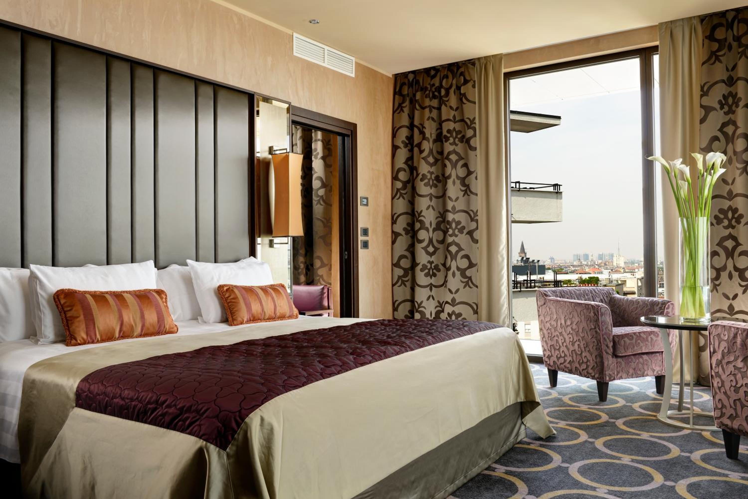 Executive, Suite, Duomo View