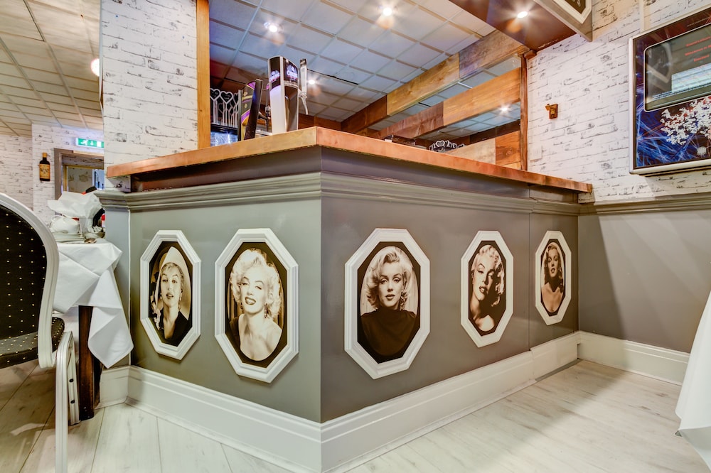 The New Sandringham Court Hotel & Norma Jeans Bar&Brasserie 3/50
