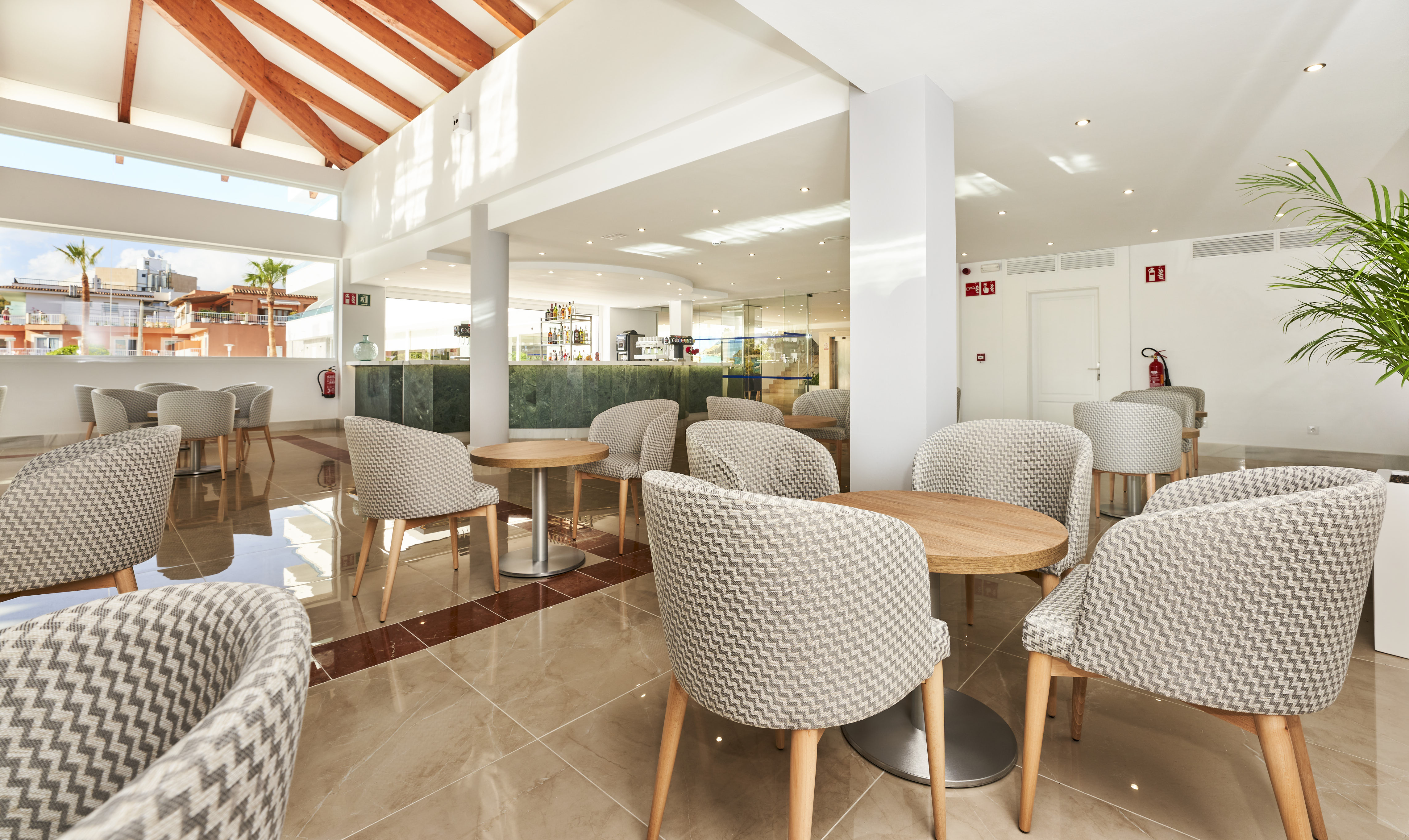 Globales Torrenova - Adults Only 33/45