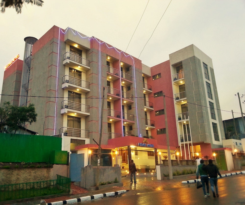 Heyday Hotel 3/35