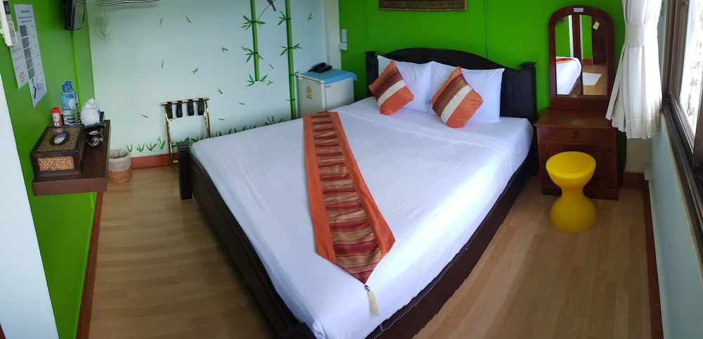 Phonepaseuth Hotel 32/55