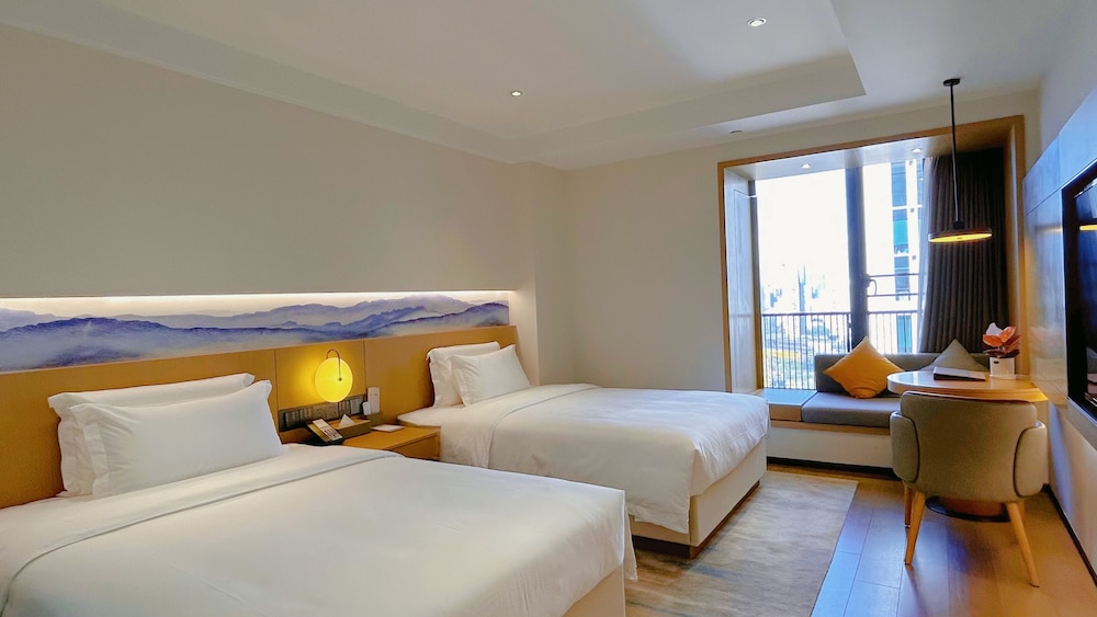 Qianhai Service Apartment 3/17