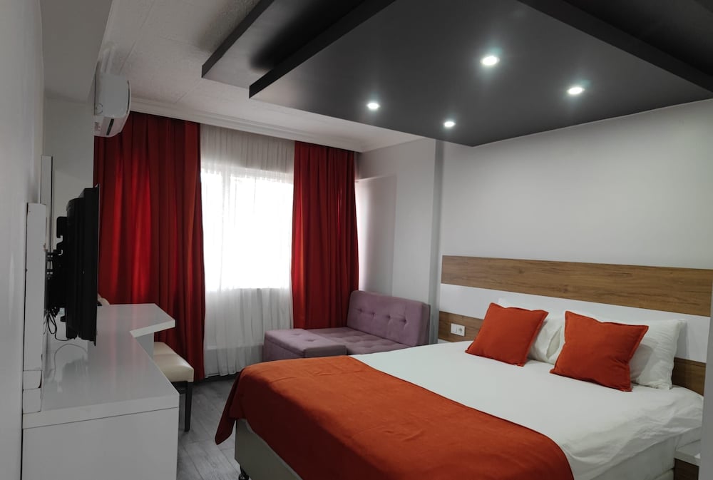 Wox Ew Hotel 26/56