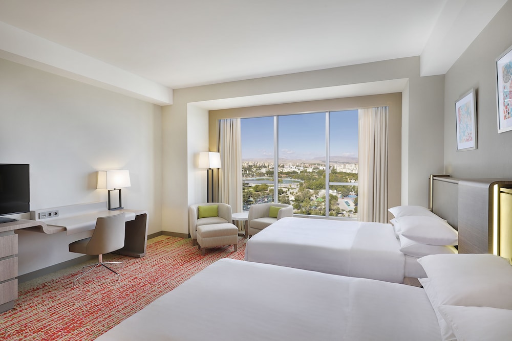 Park Mall Hotel & Conference Center 5/38