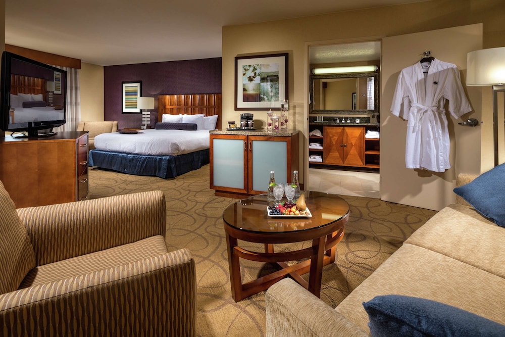 DoubleTree by Hilton Hotel Carson CA 46/84