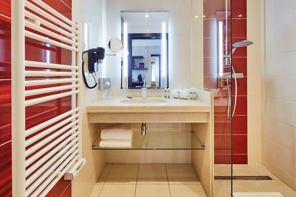 Kyriad Prestige Lyon Est Saint Priest Eurexpo Hotel And Spa 7/72