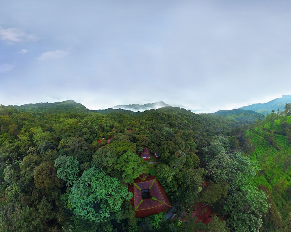 VYTHIRI RESORT 49/55