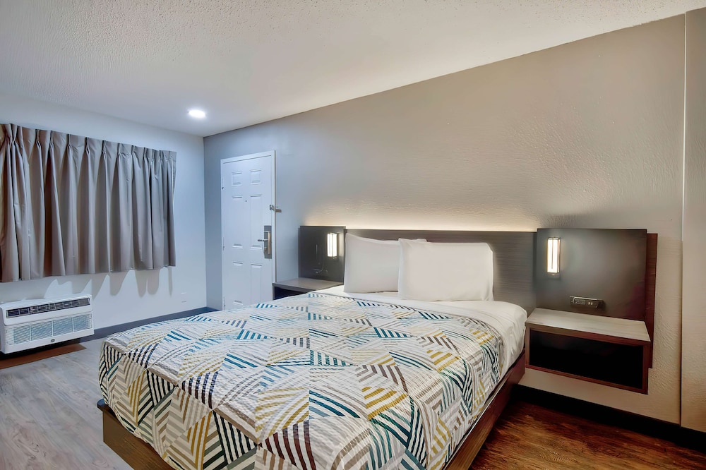 Motel6 Vallejo, CA - Six Flags West 37/64