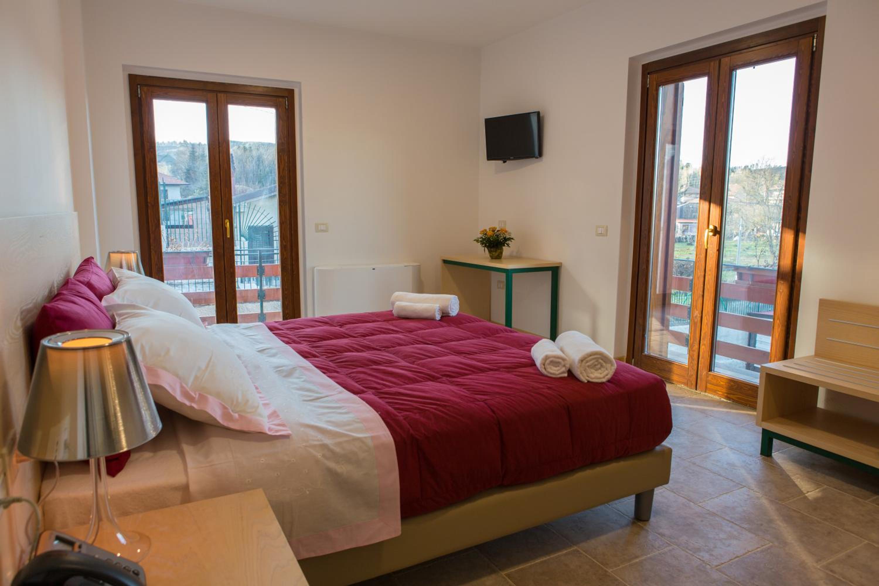 Room, Double or Twin Bed