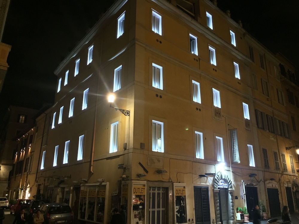 Relais Trevi 95 Boutique Hotel 1/74