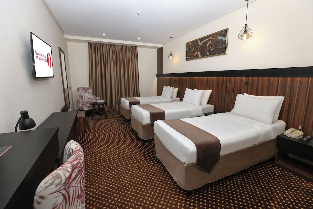 ROOM, TRIPLE