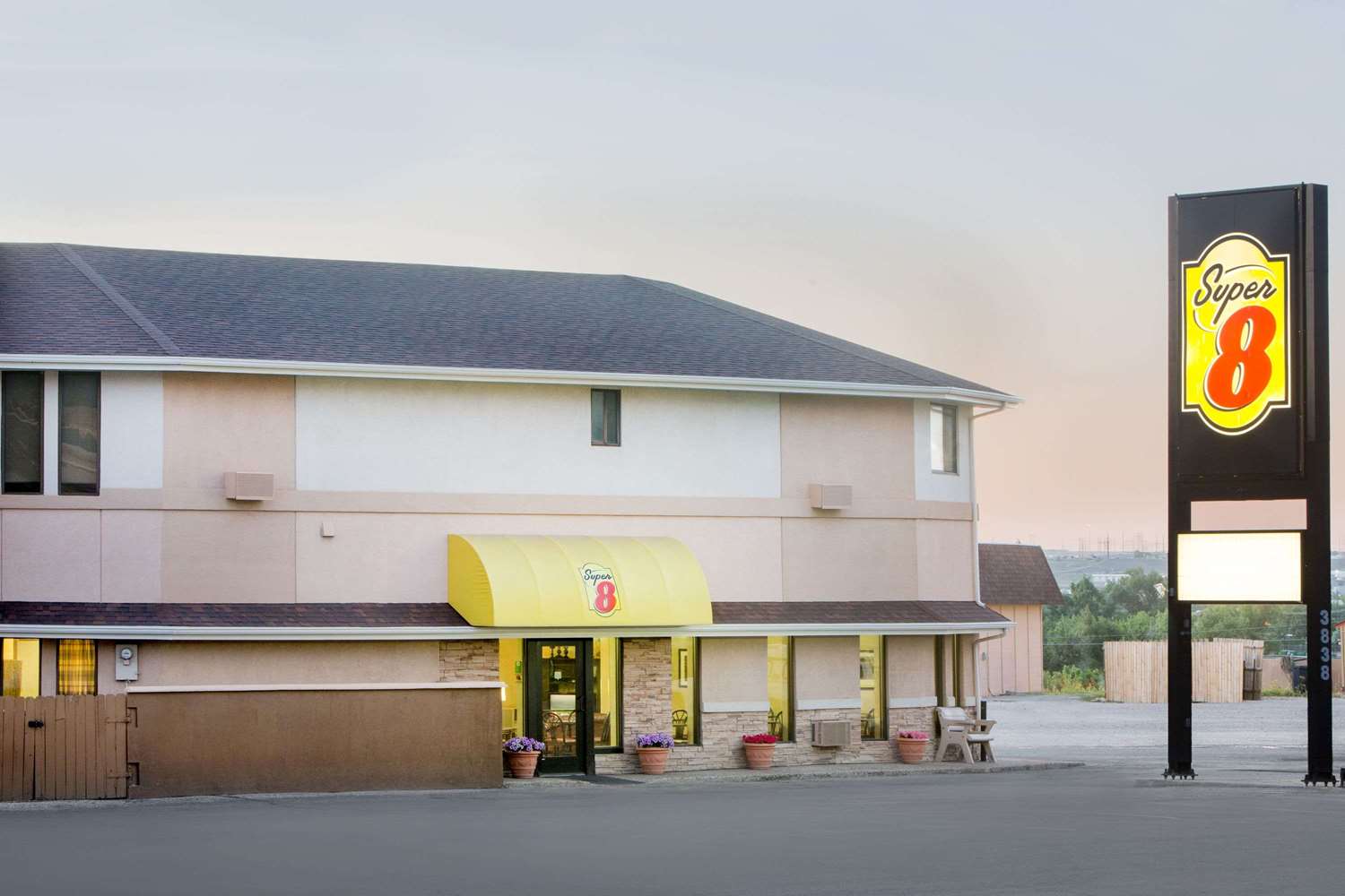 Super 8 by Wyndham Casper West by the River 2/22