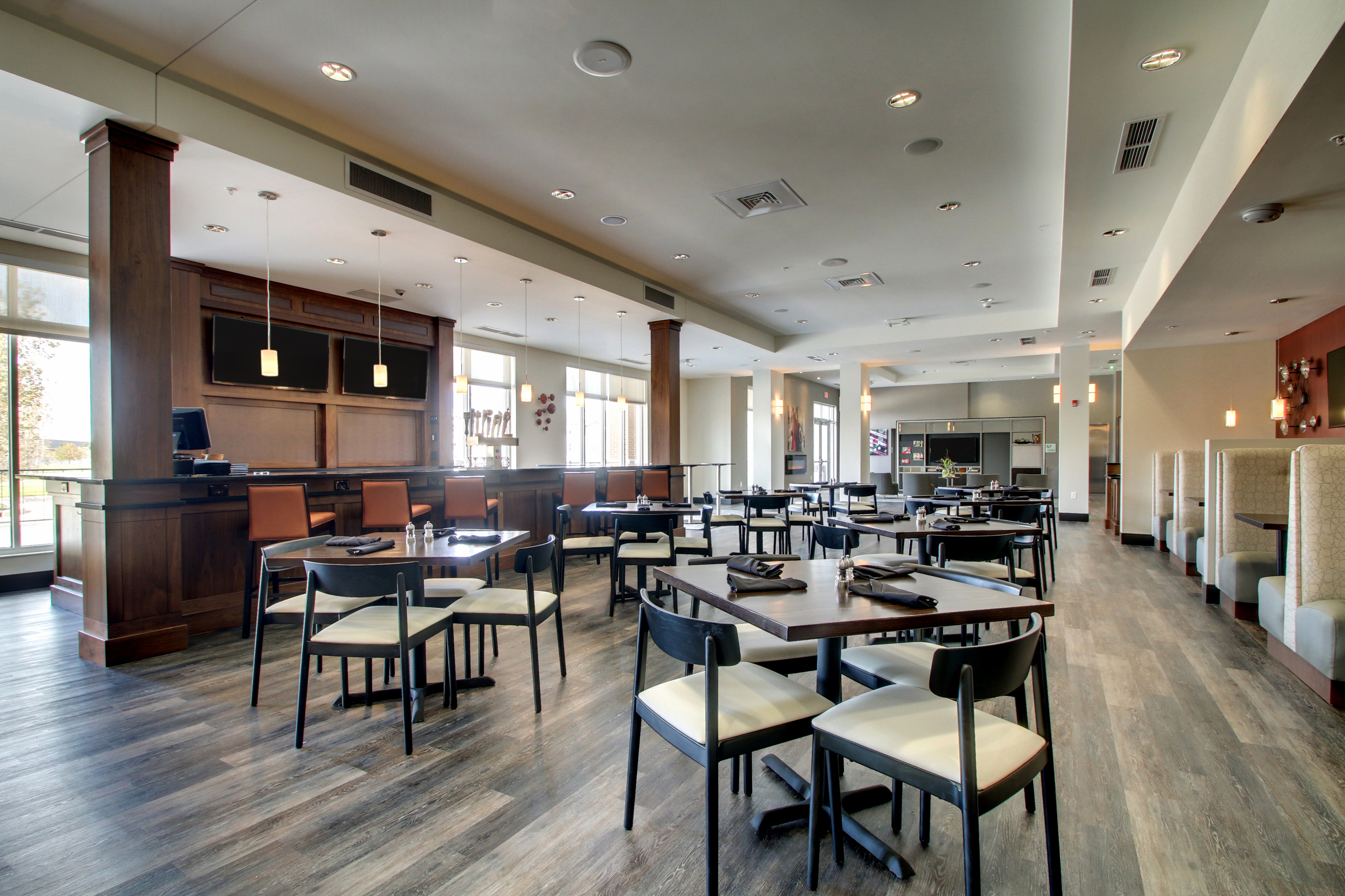 Holiday Inn Peoria At Grand Prairie 42/75