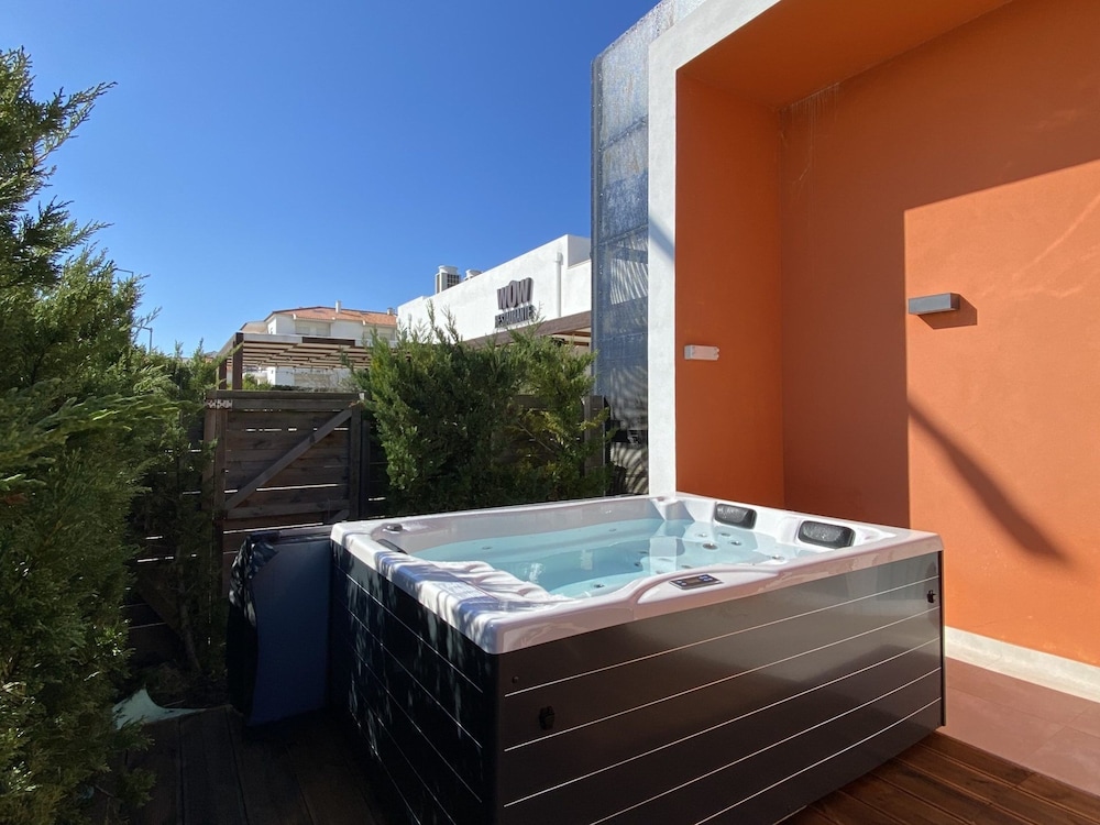 Ride Surf Resort Spa 20/50