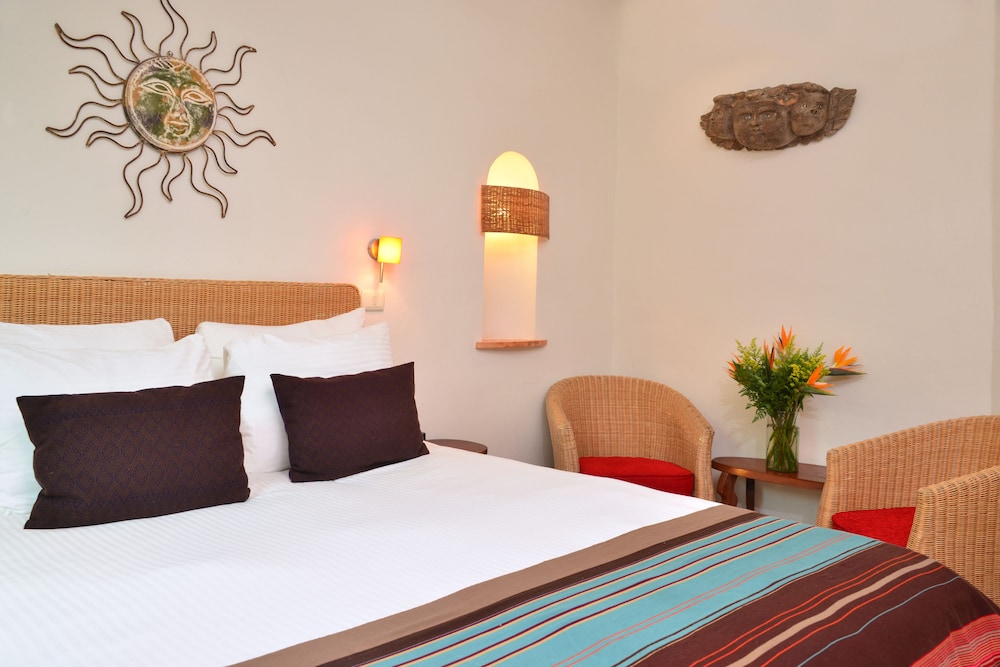 Playa Palms Hotel 8/69