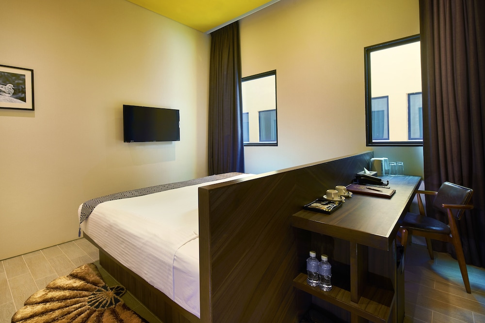 Hotel YAN 50/59