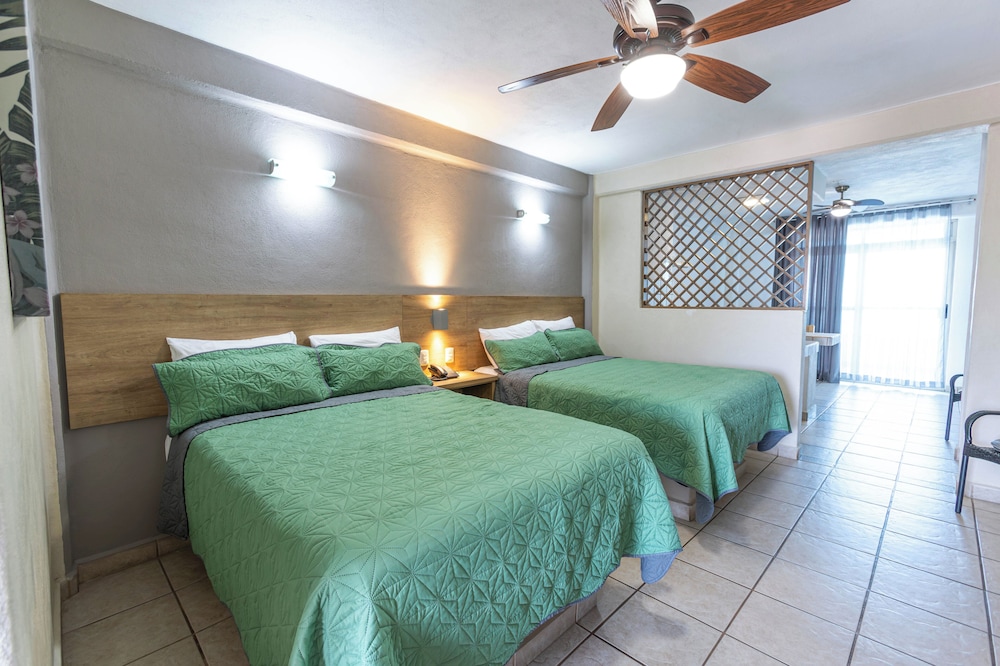 Torreblanca Beach Hotel and Suites Guayabitos - Desayuno y Comida 10/34