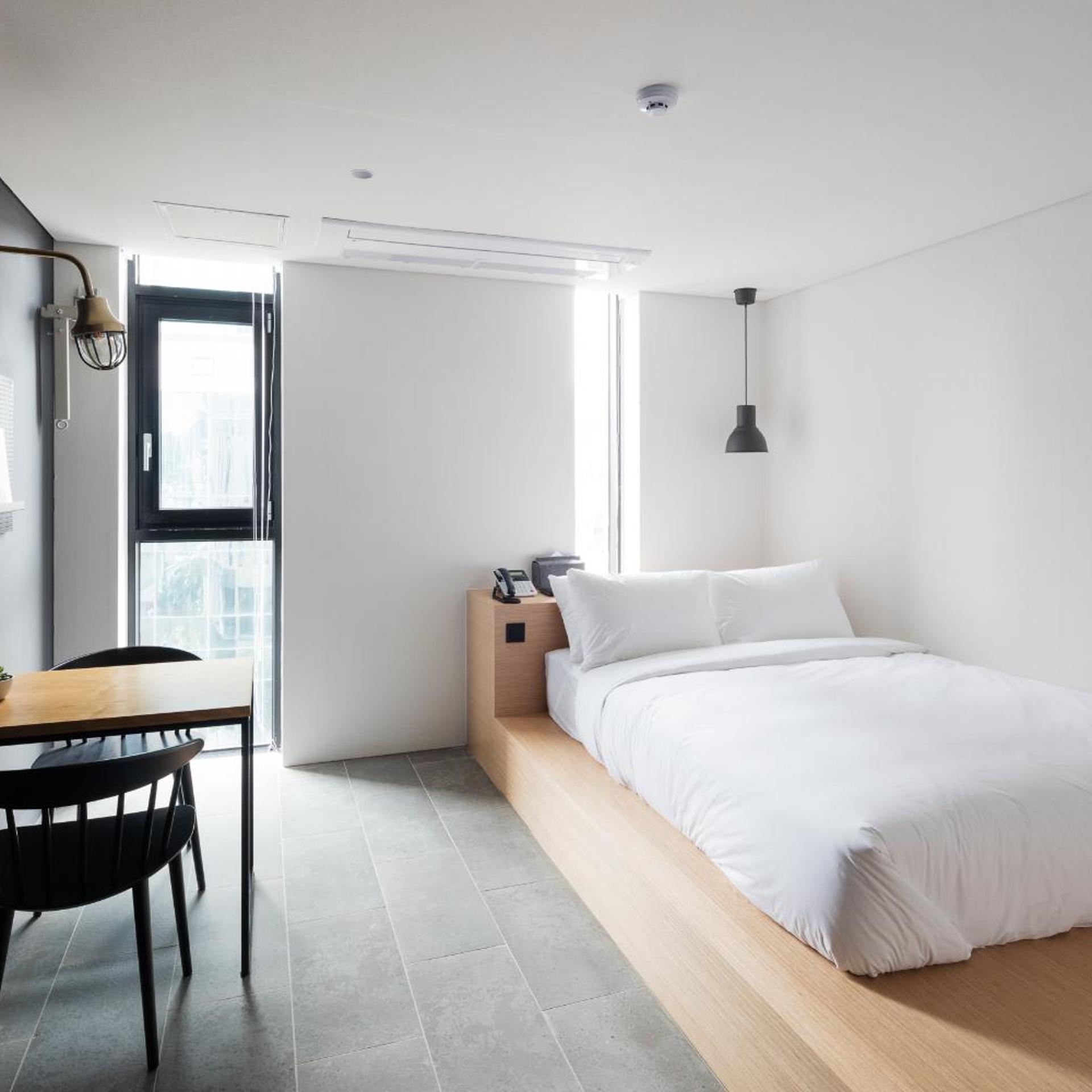STANDARD, DOUBLE BED