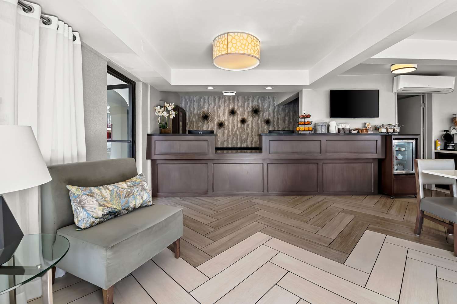 Best Western Los Alamitos Inn & Suites 9/38