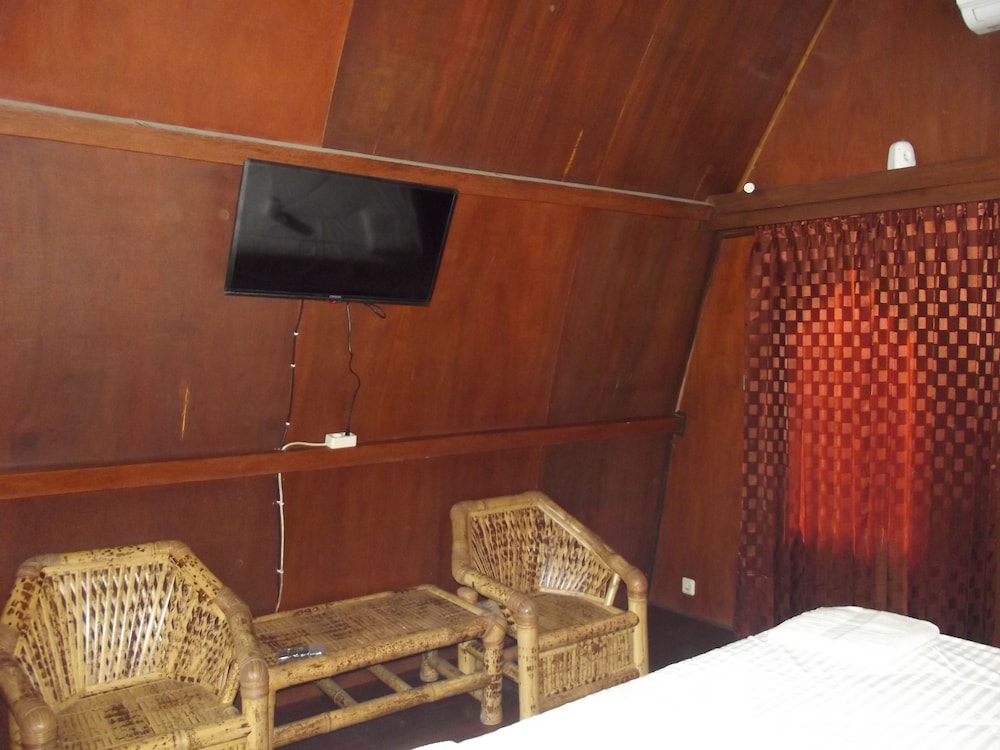 Coral Beach 2 Bungalow 30/50
