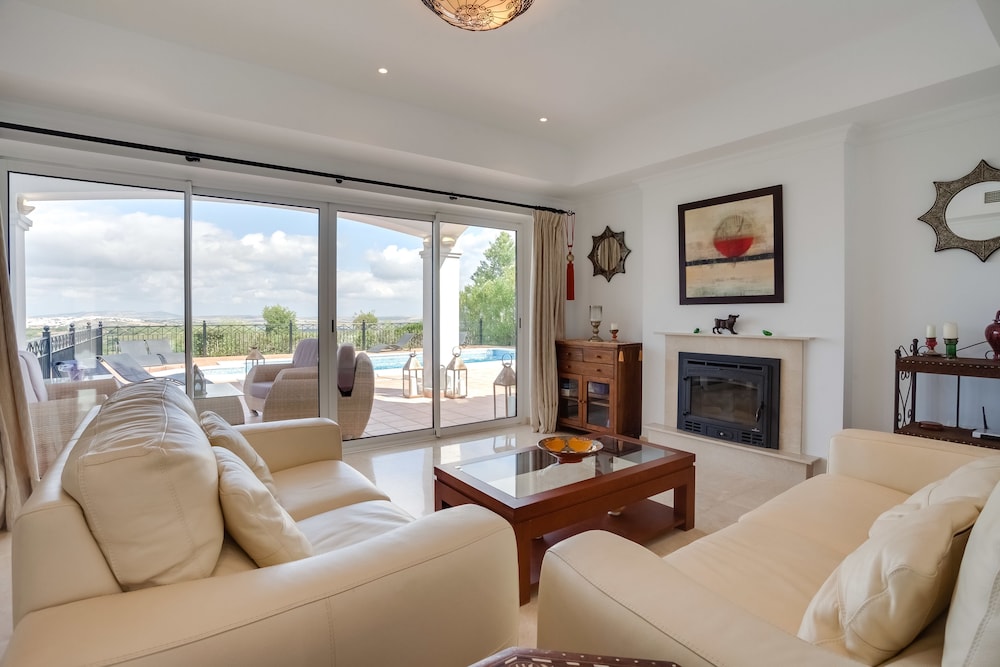 HOTEL ARCOS GARDENS GOLF CLUB & COUNTRY ESTATE 33/50