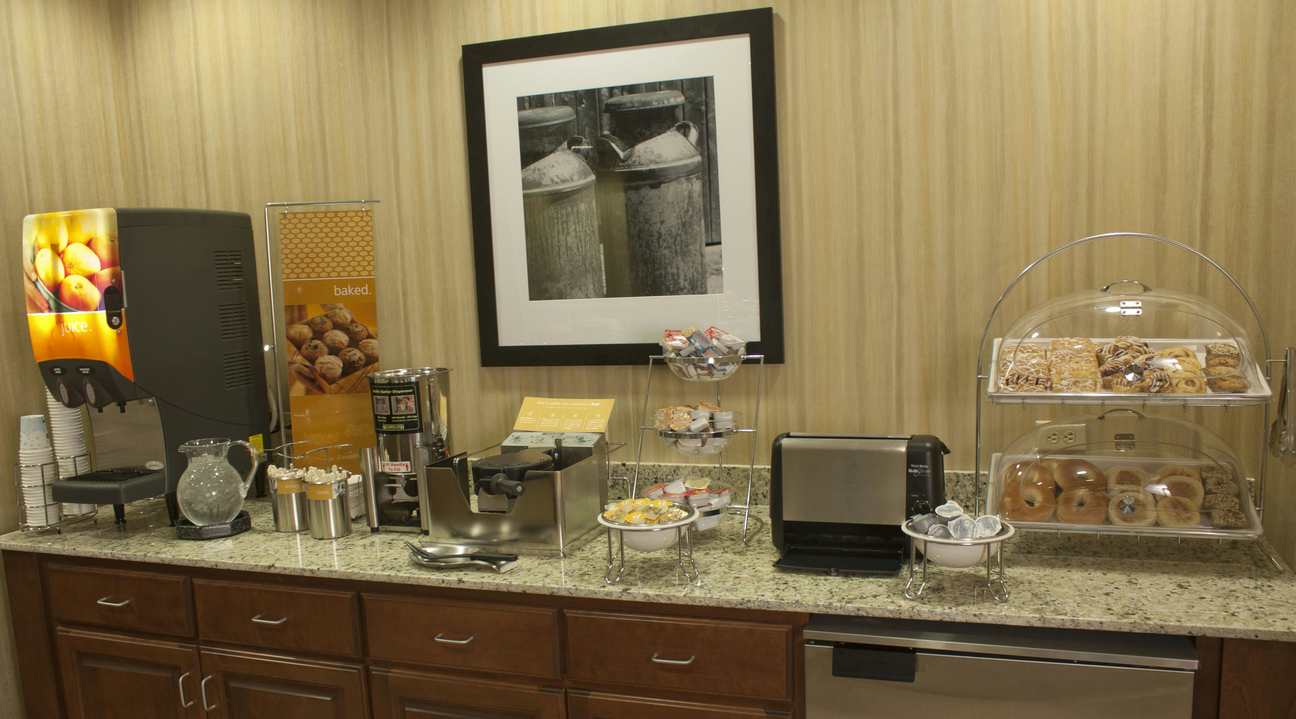 Hampton Inn Burlington, WI 17/58