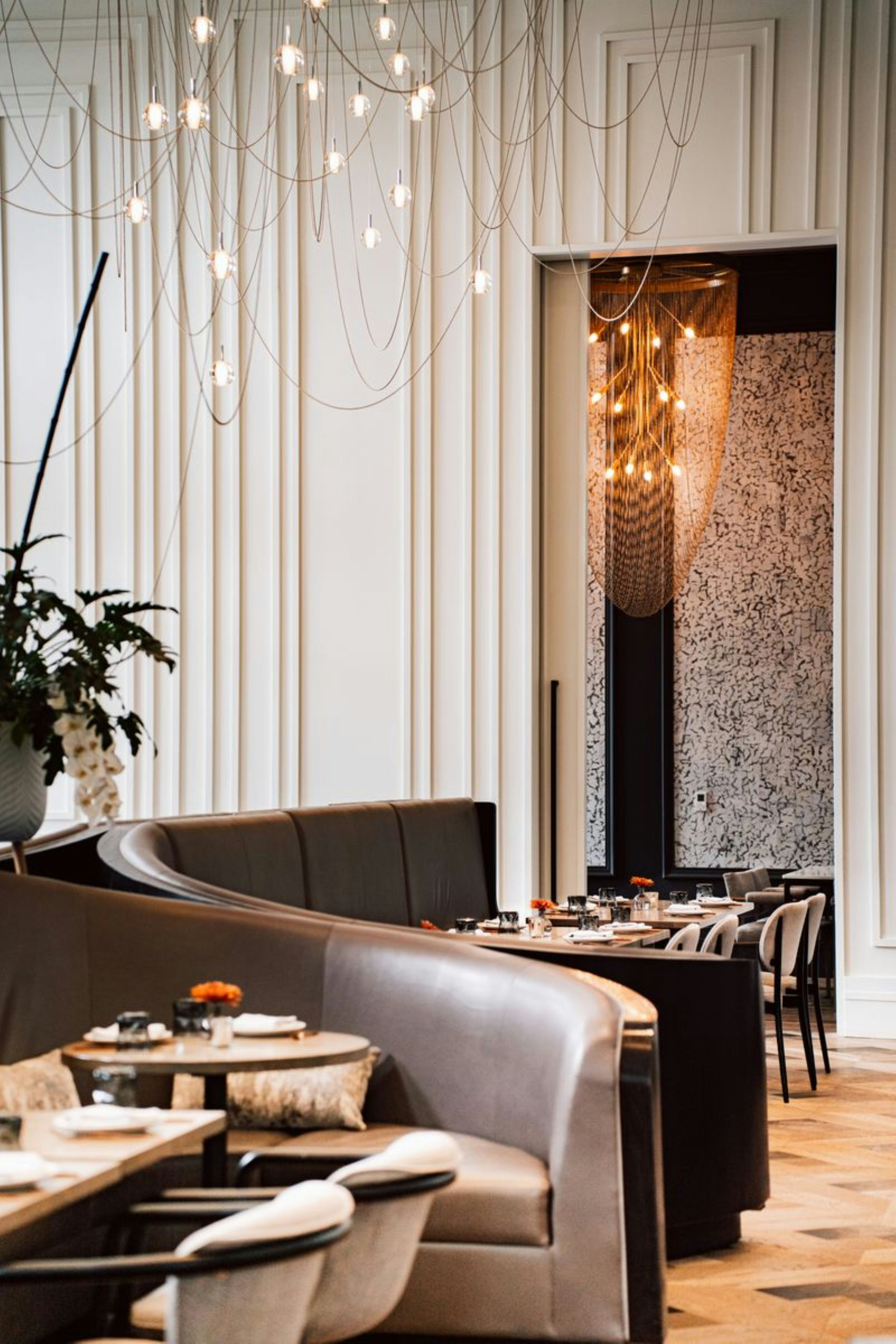 Daxton Hotel Birmingham, Curio Collection by Hilton 3/17
