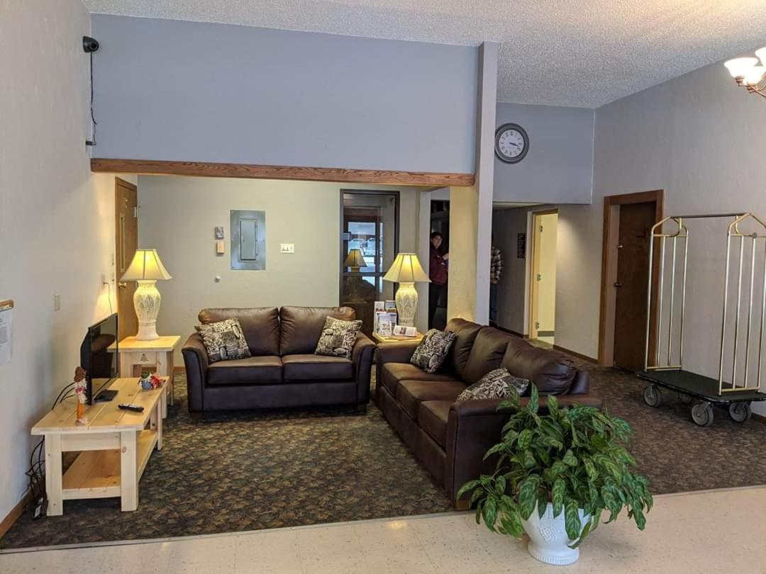 Northern Lights Inn 6/16