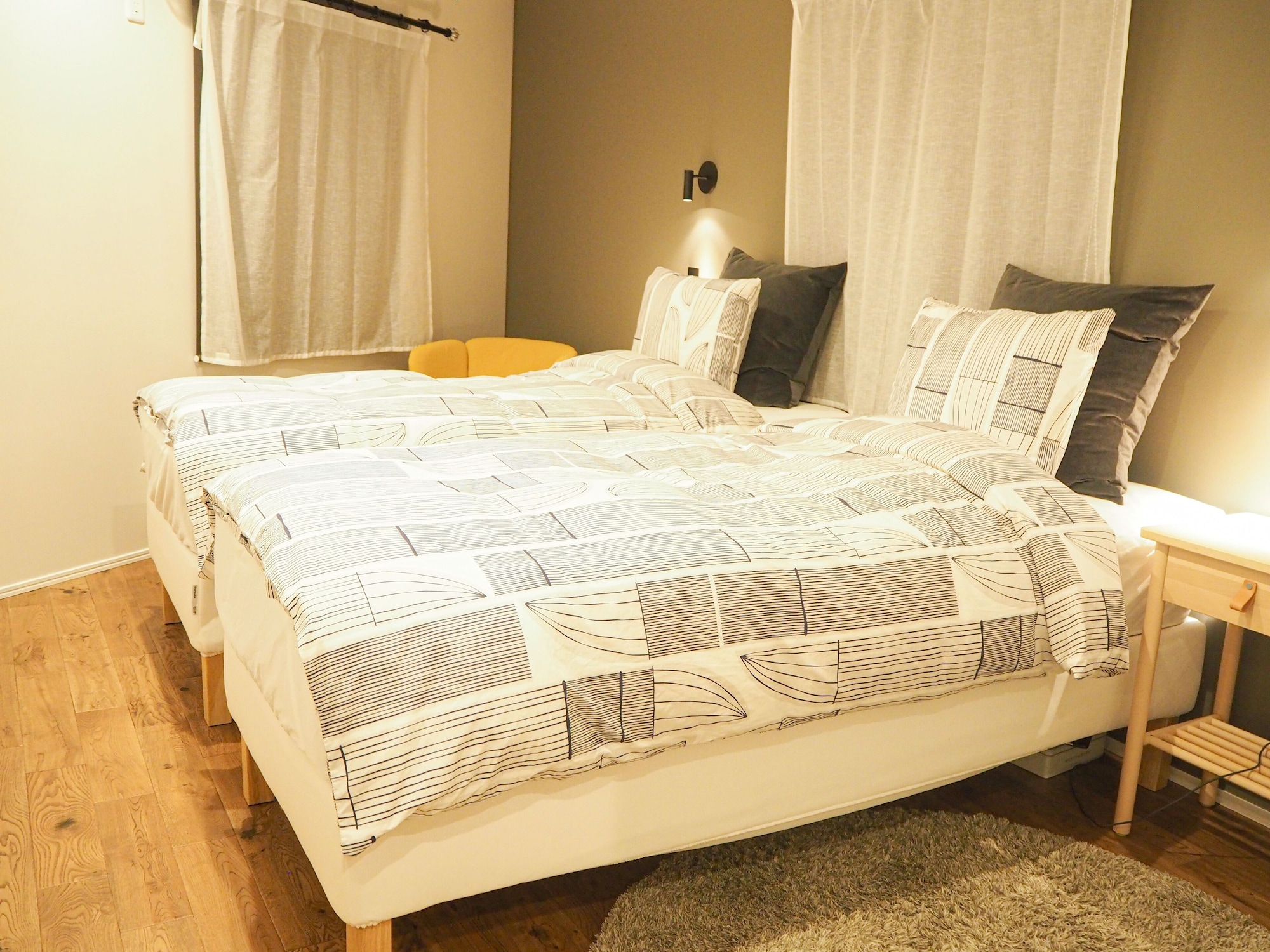2 BEDROOMS, HOUSE