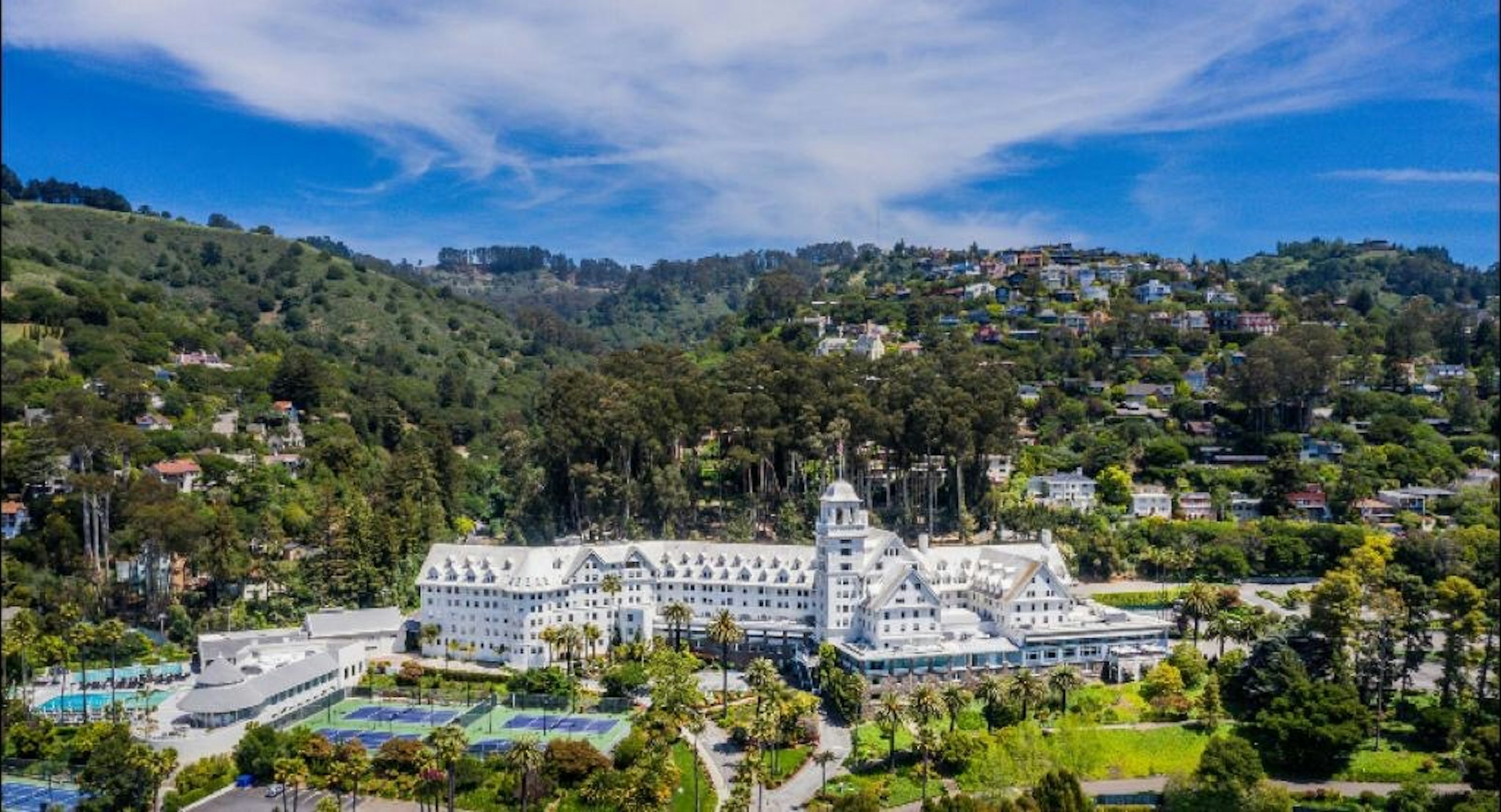 Claremont Resort & Club 46/50