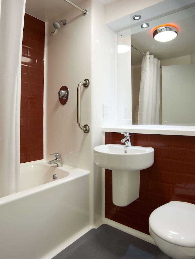 Travelodge London Woolwich Hotel 31/35