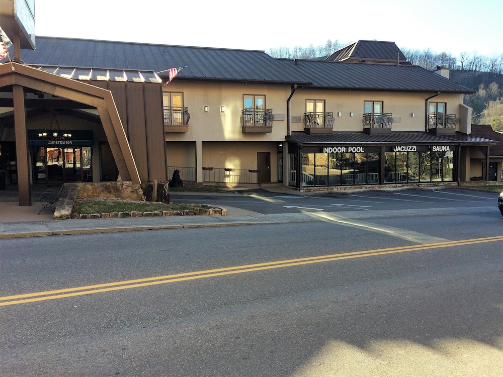Sidney James Mountain Lodge 41/50