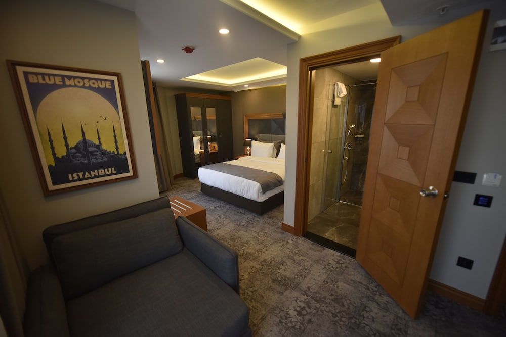 Four Seven Hotel 36/36