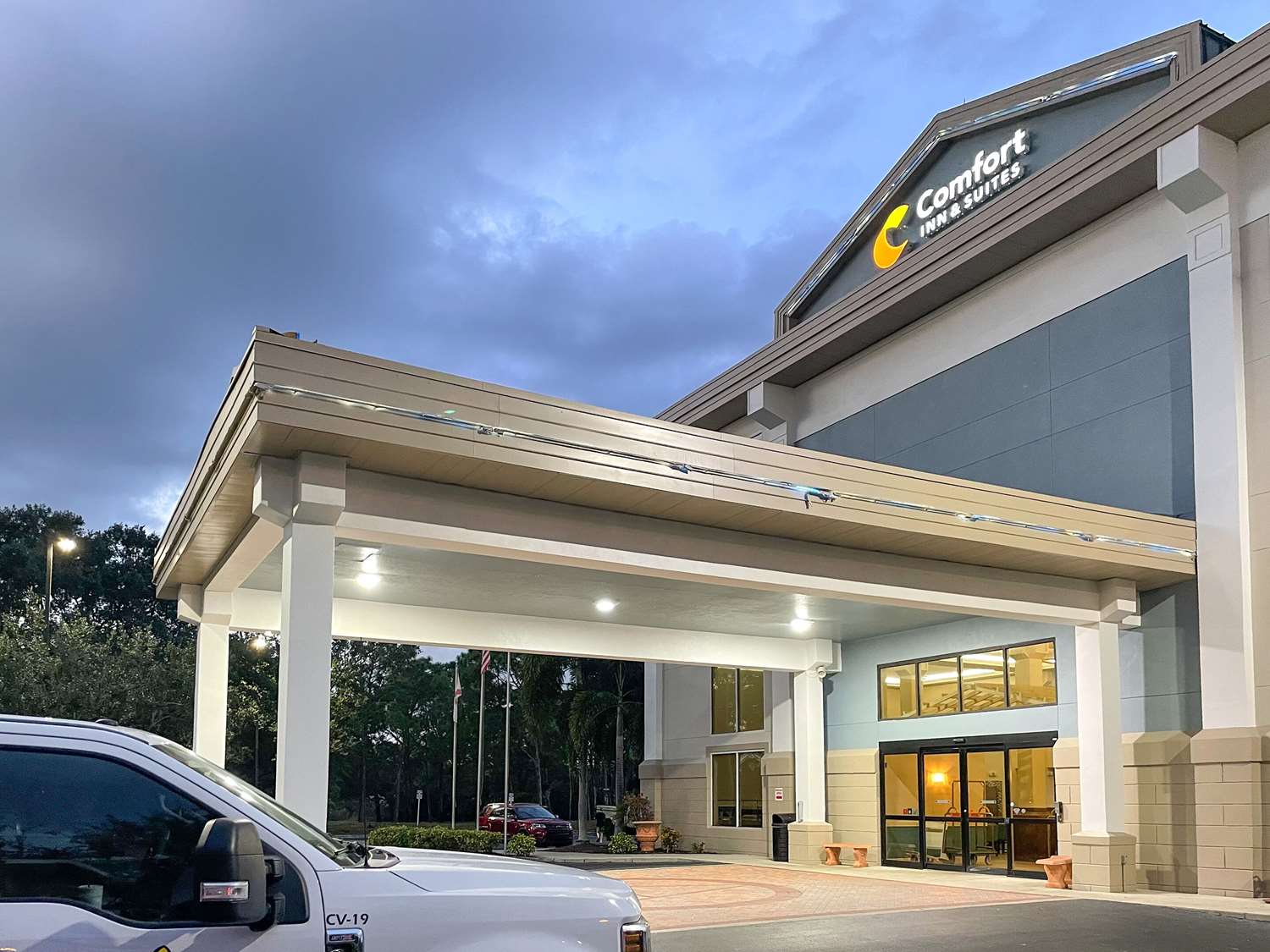 Comfort Inn & Suites Sarasota I75 6/44