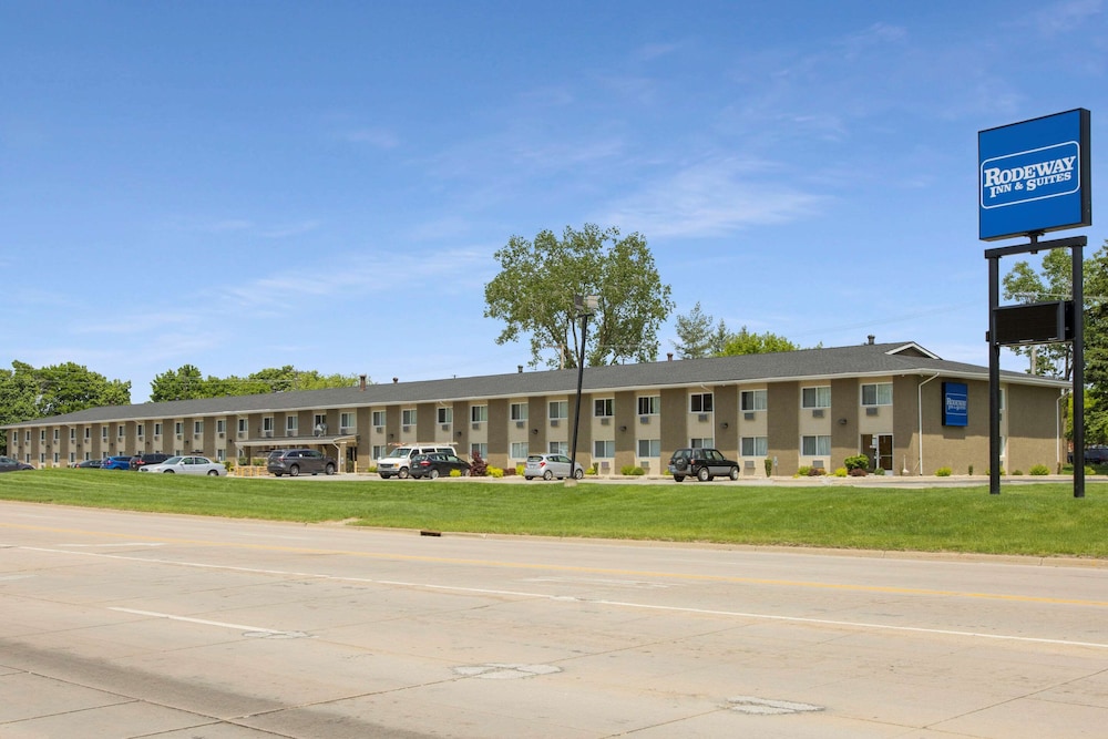 Rodeway Inn & Suites Grand Rapids Southeast 35/39