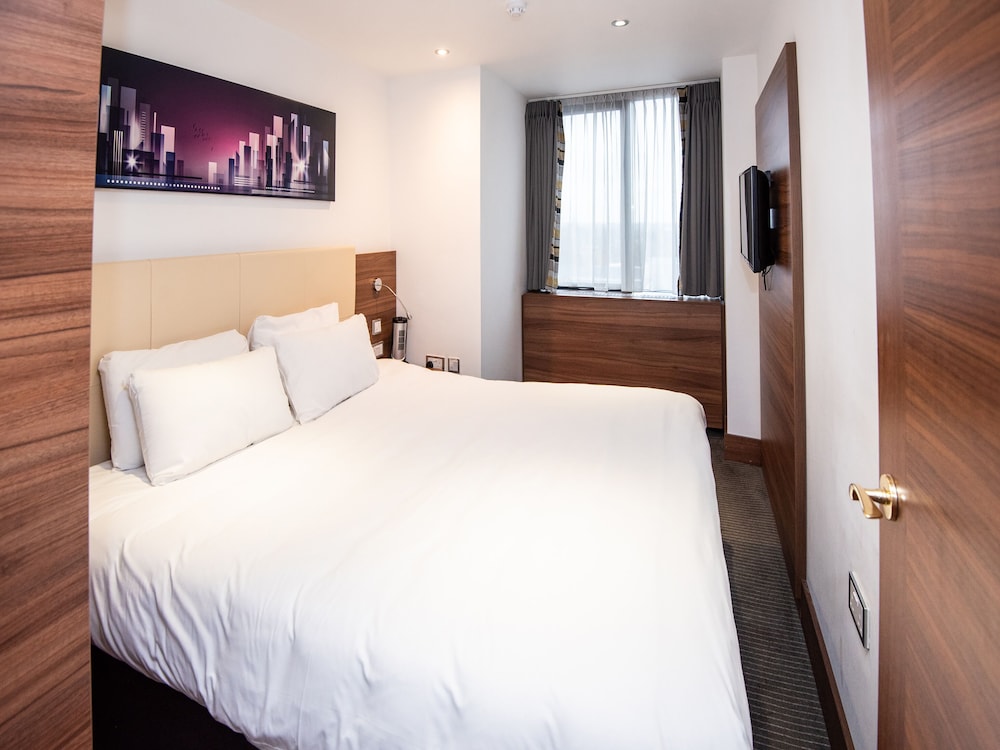 Livin Serviced Apartments 27/68