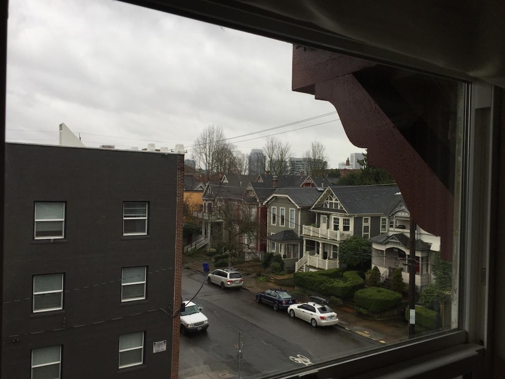 Portland International Guesthouse 4/50