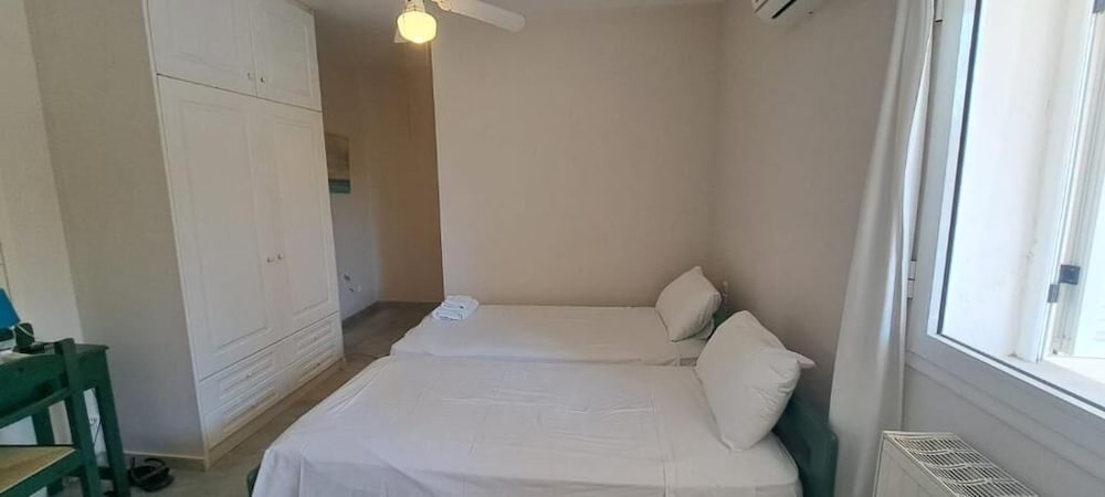 CONDO, COMFORT