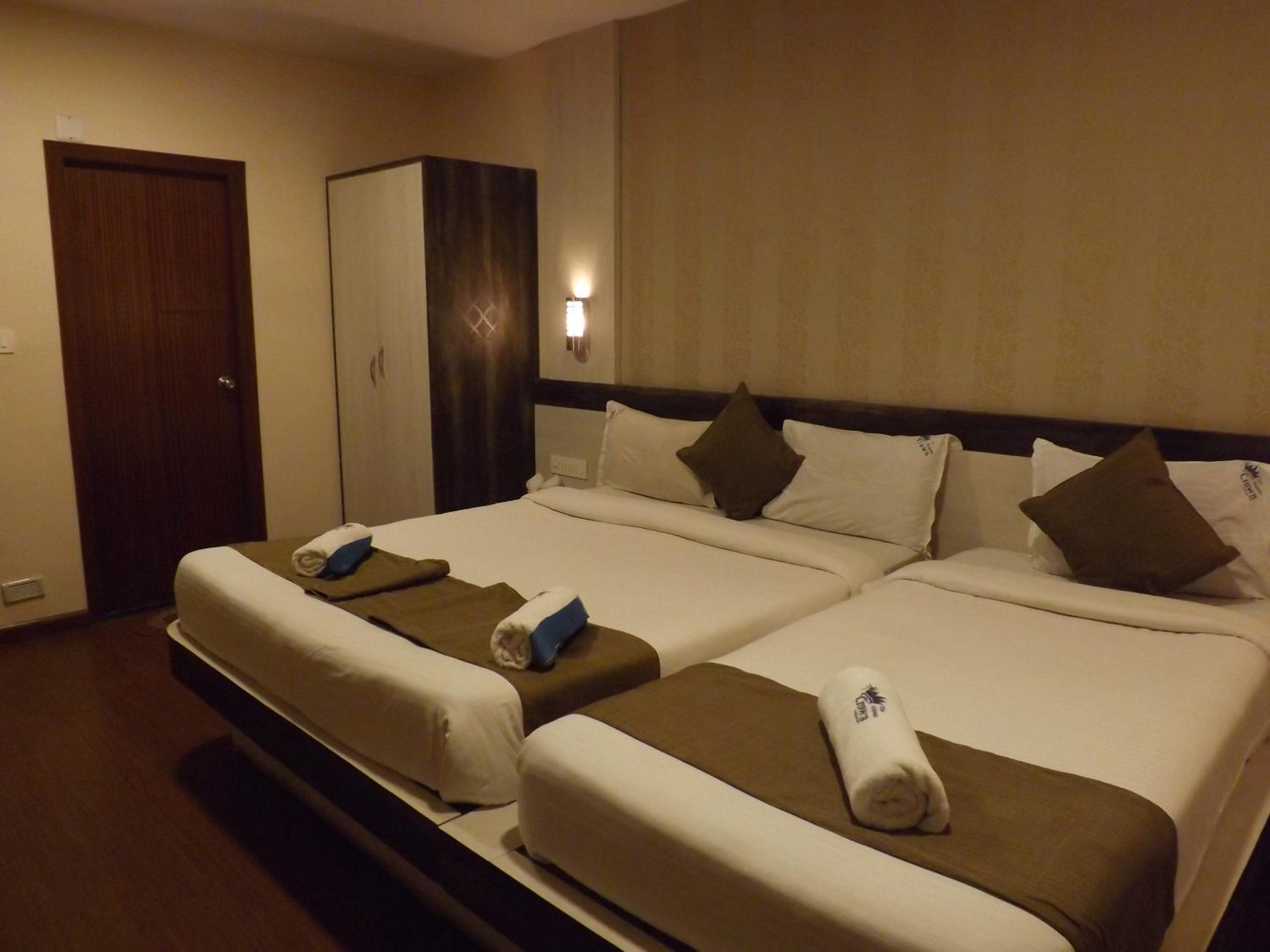 Room, Triple