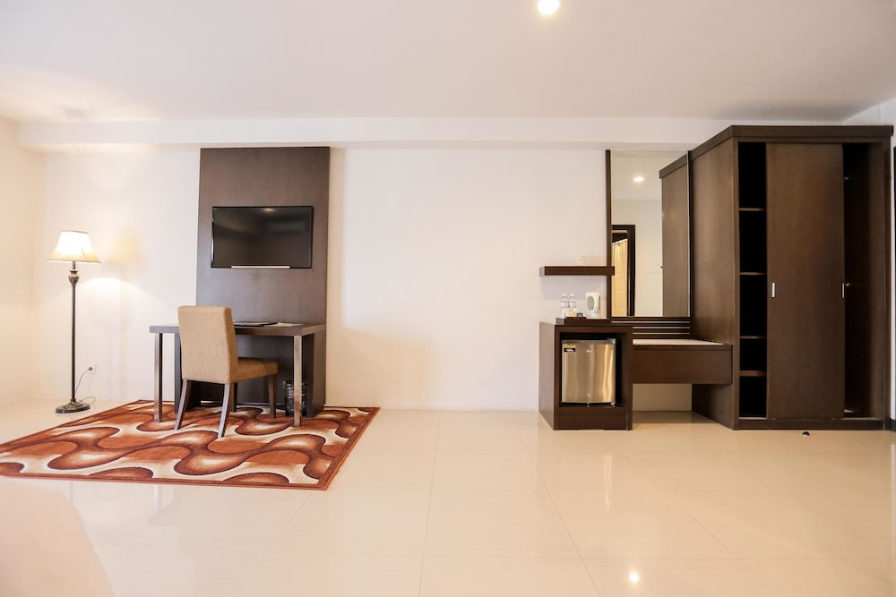 Grand Asia Hotel 26/43