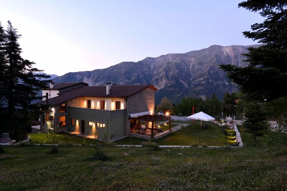 Anavasi Mountain Resort 1/50