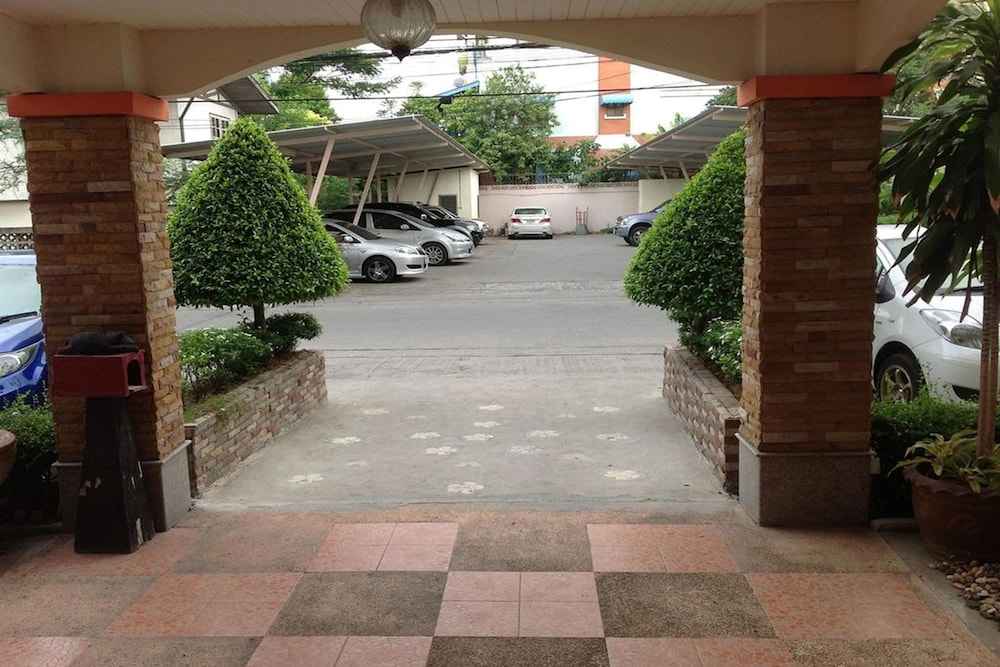 Chantra Mansion 30/34